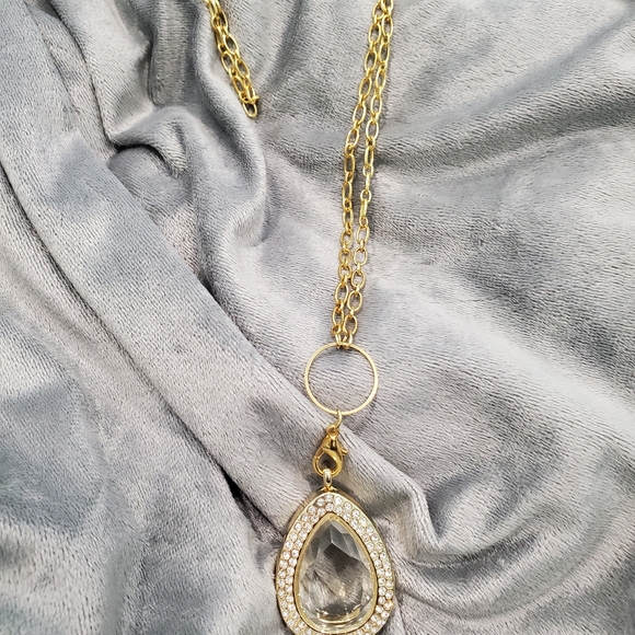 Floating Teardrop Locket w/Chain Plus 3 Random Charms - Picture 5 of 5